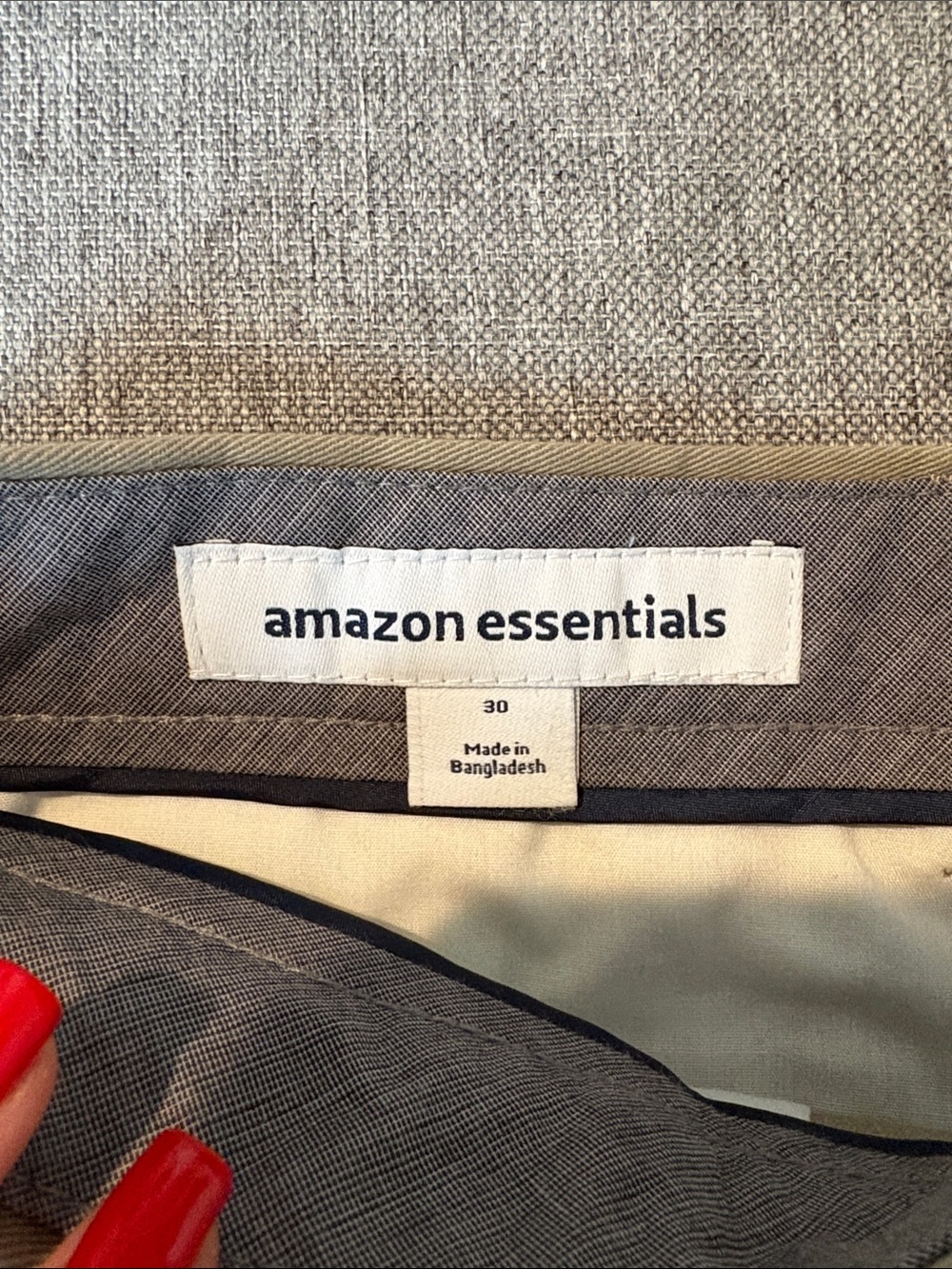 Amazon Essentials Men’s Flat-Front Shorts in Khaki - Picture 2 of 3
